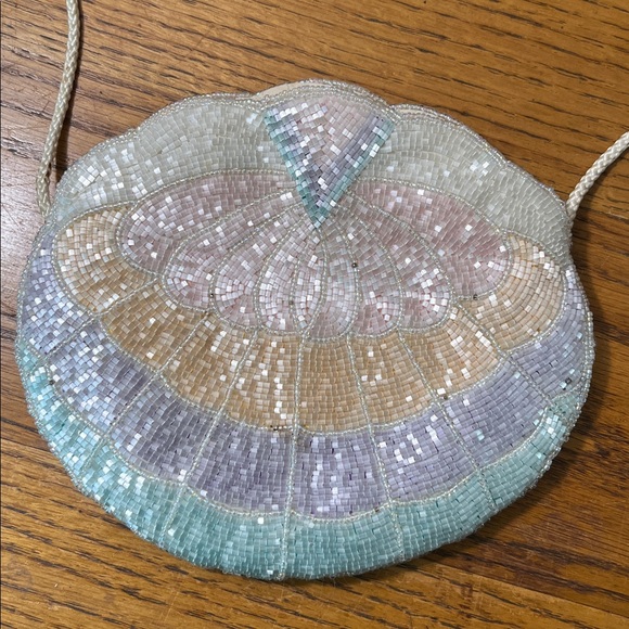 Pastel Beaded Shell Crossbody Bag Clam Shell Pastel Colors Mermaid Bag - Picture 3 of 14